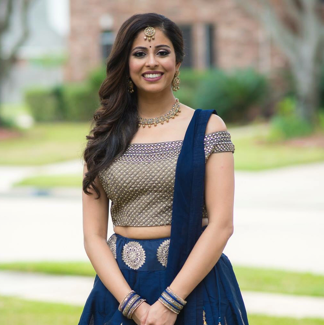 Side-Swept Front with Defined Curls